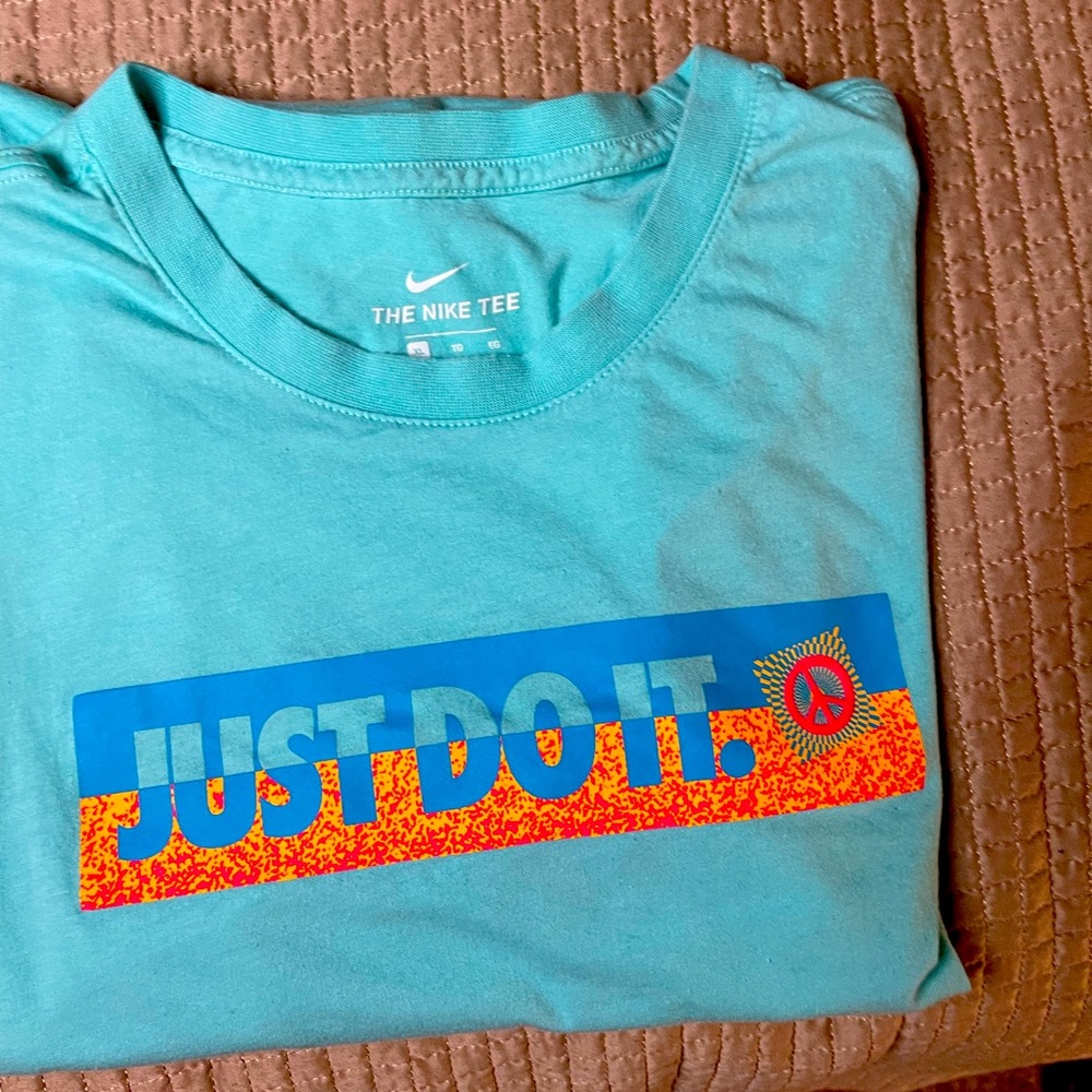 Teal Nike Air T-Shirt,  great for the summer🙂